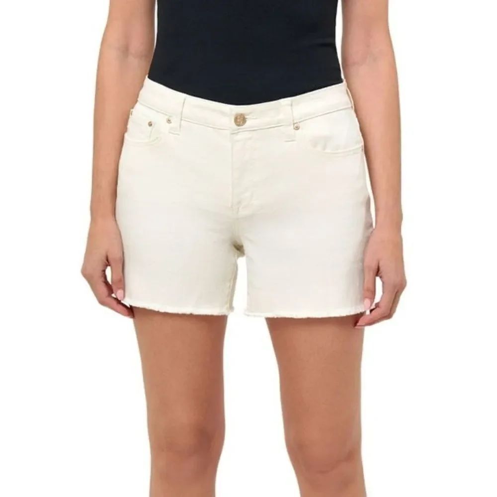Seven7 Women's Cream Jean Denim Shorts Size 8 NWT